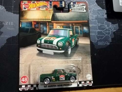 HOTWHEELS REAL RIDERS - 67 AUSTIN MINI PICKUP