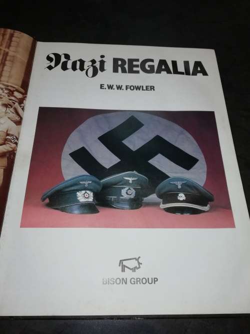 Ww2 German army regalia book