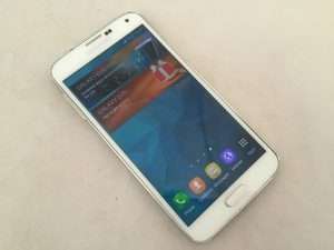 Samsung Galaxy S5 16Gb - Free Door to Door Delivery