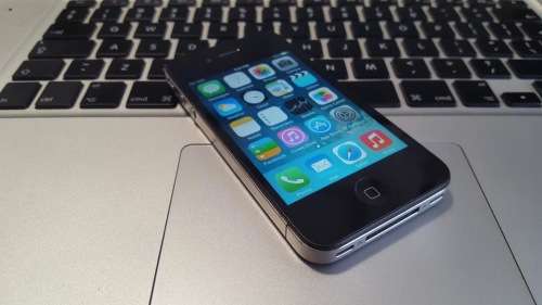 Classic! - iPhone 4 16gb Black (6 Month Warranty)