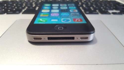 Classic! - iPhone 4 16gb Black (6 Month Warranty)