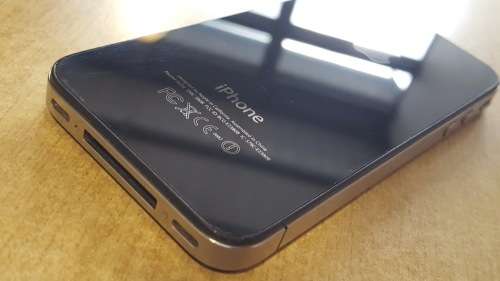 Classic! - iPhone 4 16gb Black (6 Month Warranty)