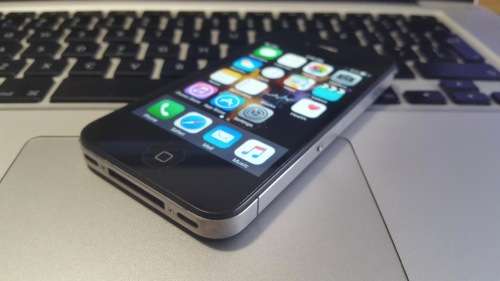 iPhone 4s 32GB Black (Free Cover)