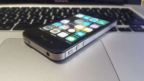 iPhone 4s 32GB Black (Free Cover)