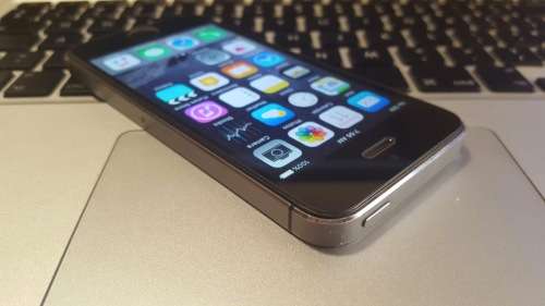 iPhone 5s 16GB Space Gray (6 Month Warranty)