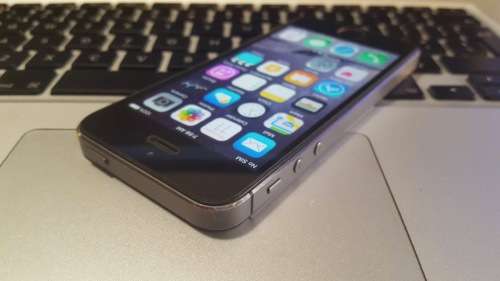 iPhone 5s 16GB Space Gray (6 Month Warranty)