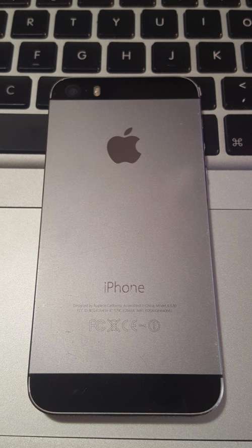 iPhone 5s 16GB Space Gray (6 Month Warranty)