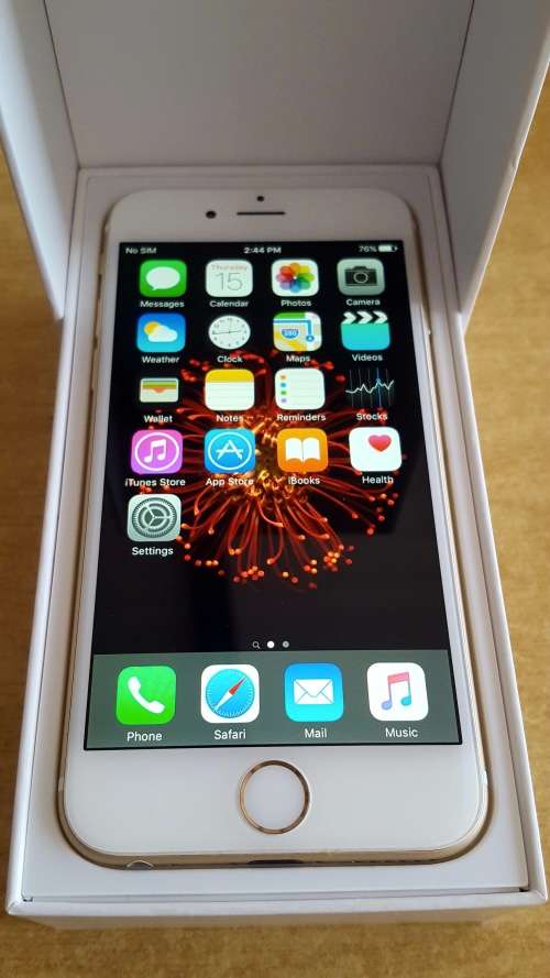 iPhone 6 16GB Gold - {Fantastic condition}