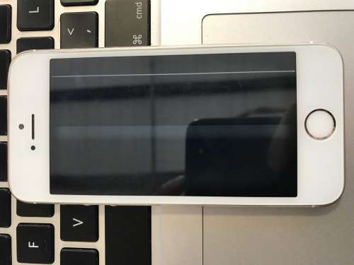 iPhone 5s 16GB Gold {Not Booting}