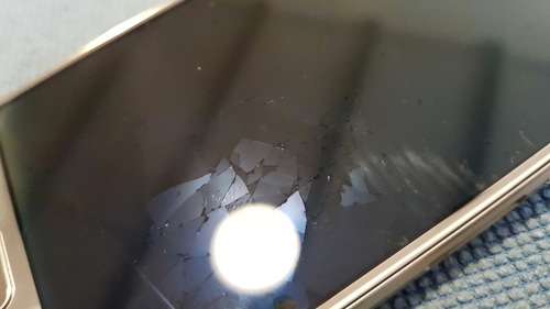 Samsung Galaxy S6 Gold (Poor Condition - Broken Screen, missing back cover)
