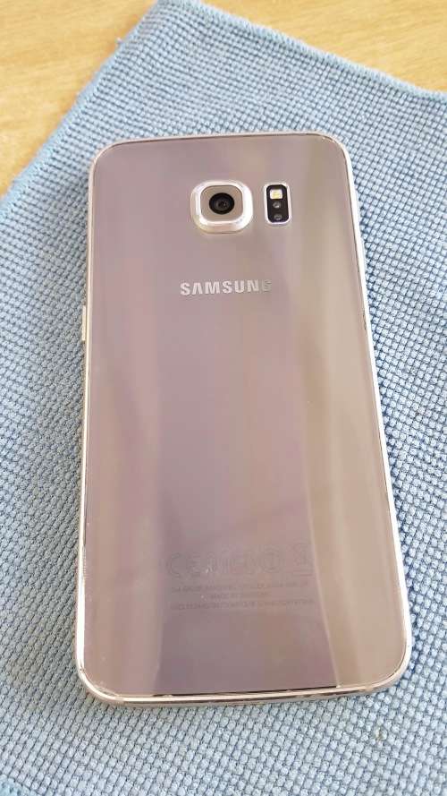 Samsung Galaxy S6 Edge 64GB White {Poor - cracked screen glass}