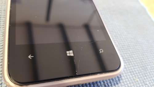 Nokia Lumia 620 8GB Cream White (Cracked Glass)