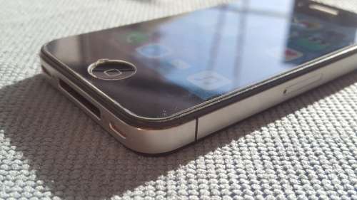 iPhone 4s 16GB Black {Good Condition} (6 Month Warranty)