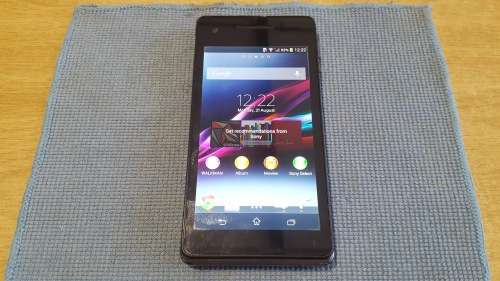Sony Xperia V LT25i 2GB {Good Condition}