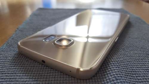 Galaxy S6 Edge 64GB Gold {Great Condition} (6 Month Warranty!}