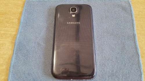 Samsung Galaxy S4 Black 16GB {7/10}