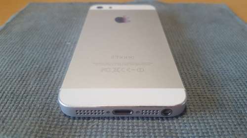 iPhone 5 16GB Silver {Good Condition 8/10} (6 Month Warranty)