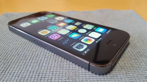 iPhone 5s 16GB Space Grey {Good Condition 6.5/10} (6 Month Warranty)