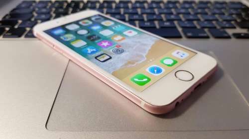 iPhone 6s 64GB Rose Gold {9/10} (6 Month Warranty) - *Pre-Loved*