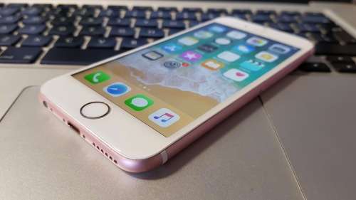 iPhone 6s 64GB Rose Gold {9/10} (6 Month Warranty) - *Pre-Loved*