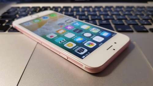 iPhone 6s 64GB Rose Gold {9/10} (6 Month Warranty) - *Pre-Loved*