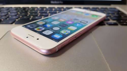 iPhone 6s 64GB Rose Gold {9/10} (6 Month Warranty) - *Pre-Loved*