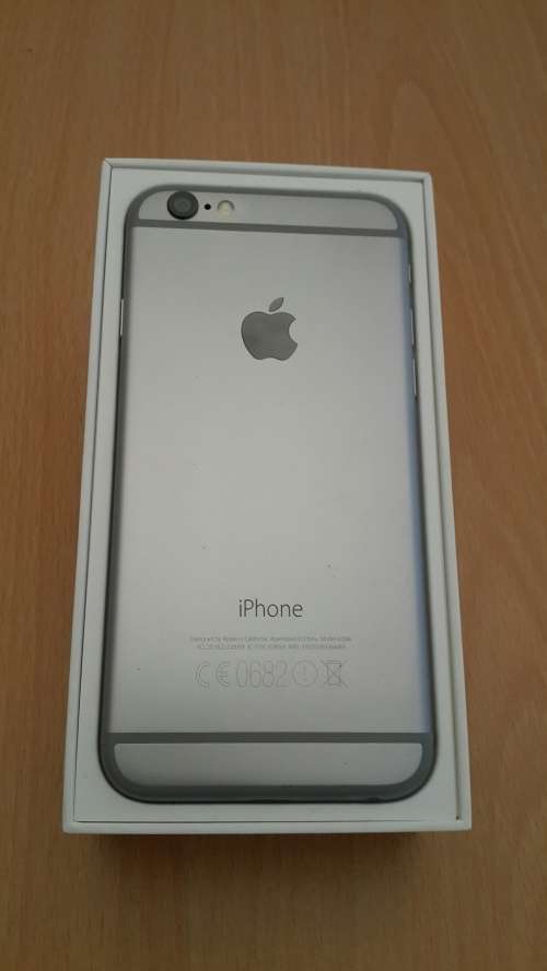 iPhone 6 64GB Spacegray + Extras (Bargain buy)