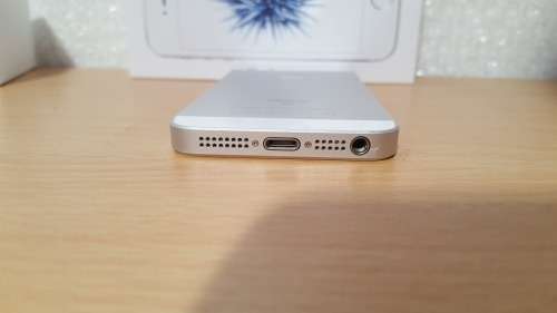 iPhone SE 16GB Silver Classic - Weekend Special - 6 Month Warranty