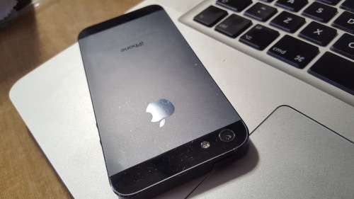 iPhone 5 16GB Black {8.5/10}