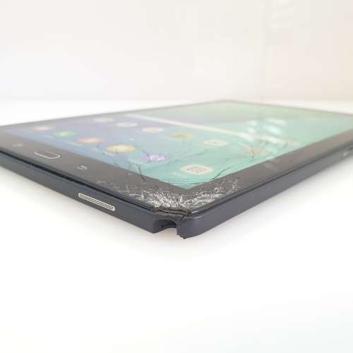 Samsung Galaxy Tab A 10.1 (2016) 16GB - Cracked Screen