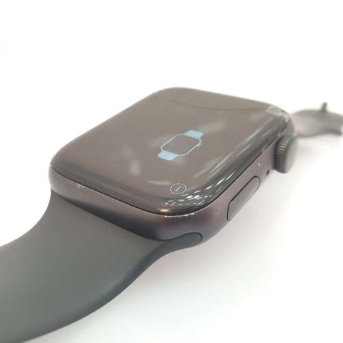 Apple Watch Series 5 44mm Space Gray - Cracked Screen