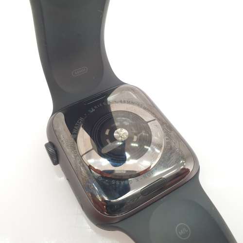 Apple Watch Series 5 44mm Space Gray - Cracked Screen