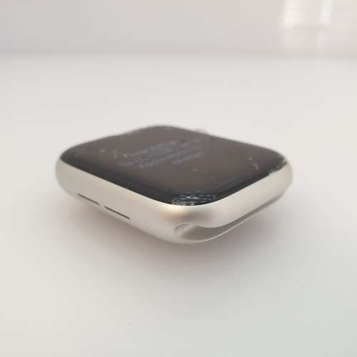 Apple Watch Series 4 Nike+ 44mm Silver - Cracked Screen