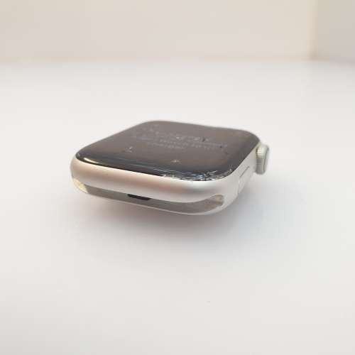 Apple Watch Series 4 Nike+ 44mm Silver - Cracked Screen