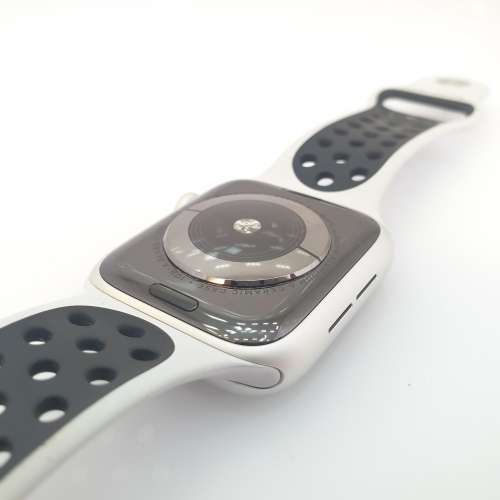 Apple Watch Series 4 Nike+ 44mm Silver - Cracked Screen