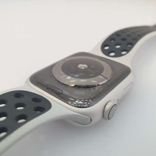 Apple Watch Series 4 Nike+ 44mm Silver - Cracked Screen