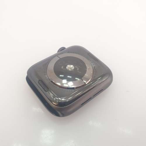 Apple Watch Series 4 Nike+ 44mm Space Gray - Cracked Screen