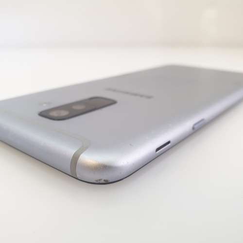 Samsung Galaxy A6 Plus 32GB - Cracked Screen