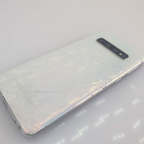 Samsung Galaxy S10 - Dead LCD - Cracked Back