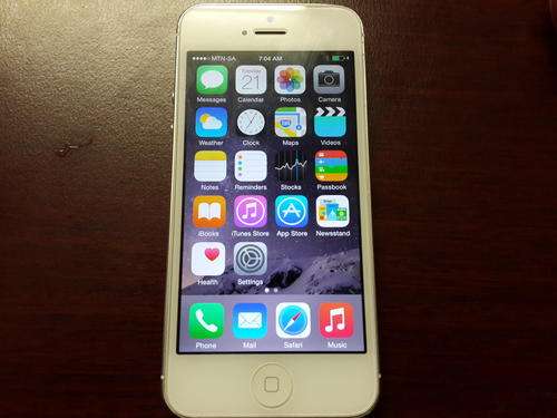 iPhone 5 16gb White - Free delivery