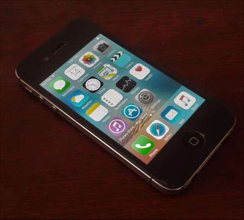 Awesome iPhone 4s 16gb - Free Courier Delivery!