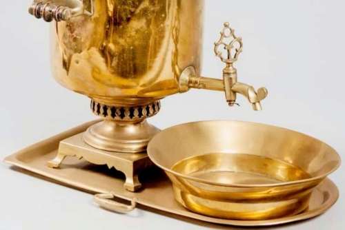 Very Large Russian Brass Samovar. Tray, Kettle / Tea Pot and Drip Bowl. Excellent Condition.