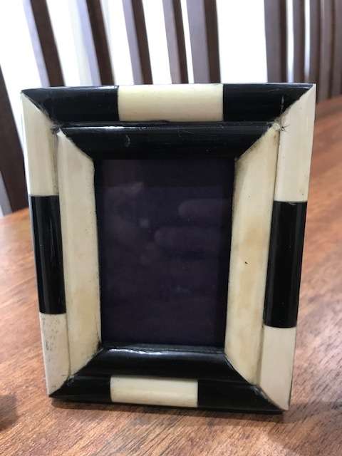 BOX OF 4 HANDMADE PICTURE FRAMES, 4 DIFFERENT STYLES AVAILABLE