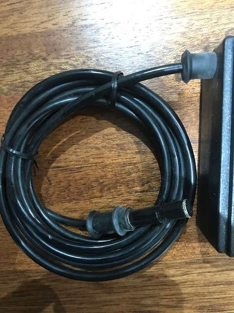 CLEARANCE SALE - MASTER LOCK - BATTERY POWERED CABLE LOCKS WITH ALARM - LOT OF 4