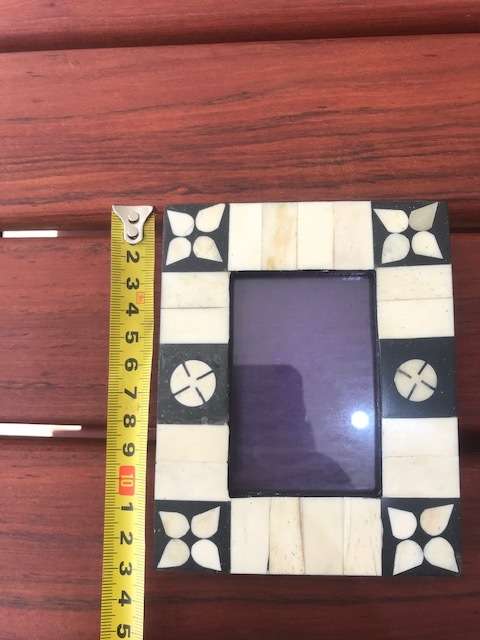 BOX OF 4 HANDMADE PICTURE FRAMES - MADE IN INDIA - 8 SETS AVAILABLE - BID IS FOR A FULL SET OF 4