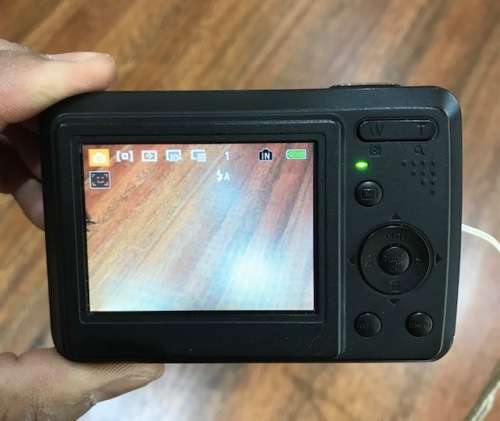 COMPACT DIGITAL CAMERA - TESTED and WORKING