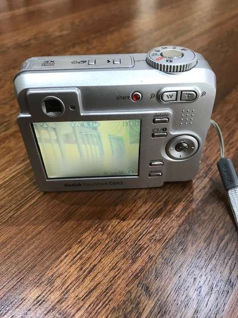 KODAK EASYSHARE C653 COMPACT DIGITAL CAMERA - TESTED and WORKING