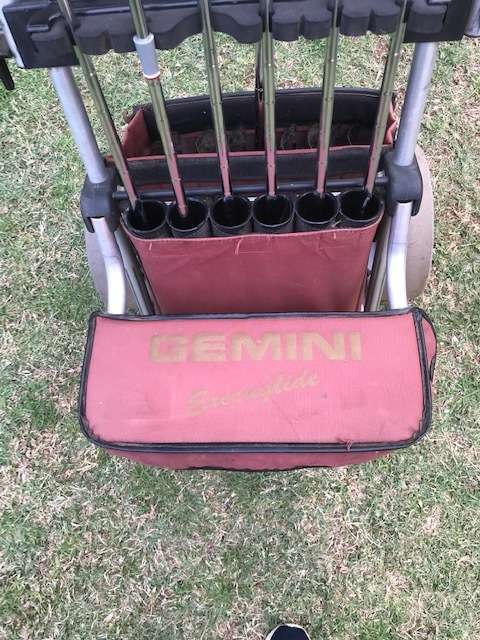 LADIES GOLF CLUB AND GOLF CART SET - 8 PIECE