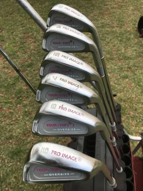 LADIES GOLF CLUB AND GOLF CART SET - 8 PIECE