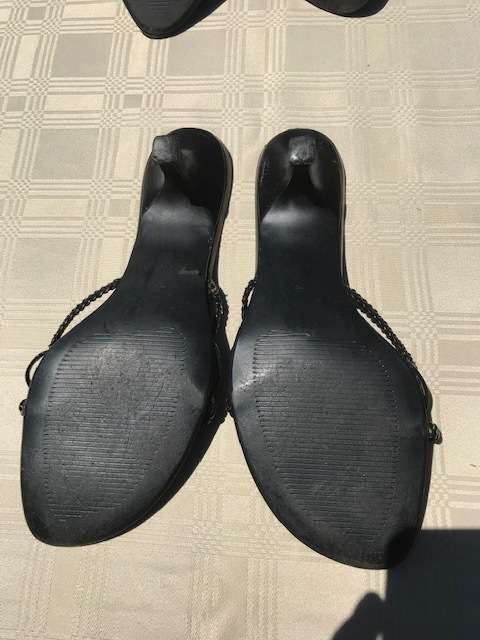 6 PAIRS OF USED LADIES SIZE 4 SHOES - GOOD CONDITION - DISCREET LISTING - LOT 4